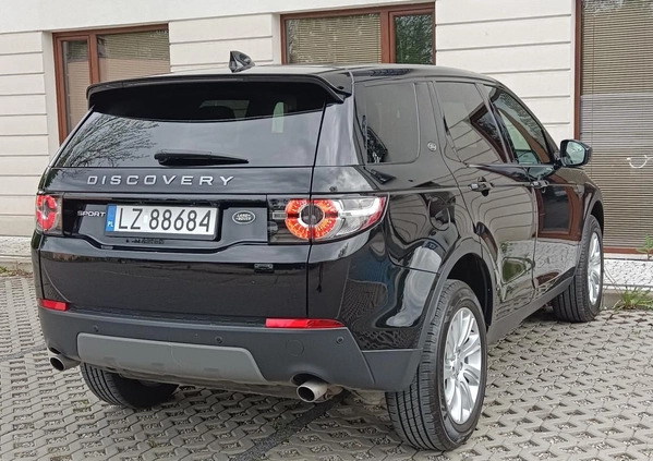 Land Rover Discovery Sport cena 99900 przebieg: 98000, rok produkcji 2019 z Warszawa małe 301